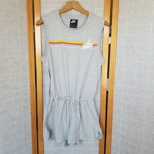 Nike Women Gray Graphic Sleeveless One Piece Romper size M.